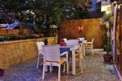 Himm Hotel - image 11
