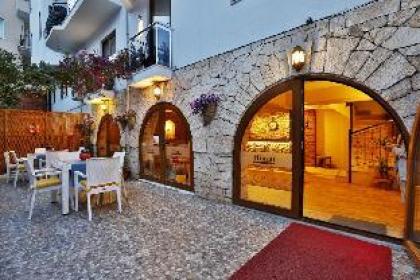 Himm Hotel - image 16
