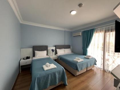 Marquis Blue Hotel - image 13