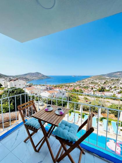 Marquis Blue Hotel - image 14