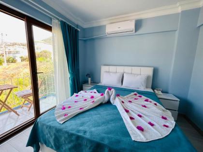 Marquis Blue Hotel - image 7