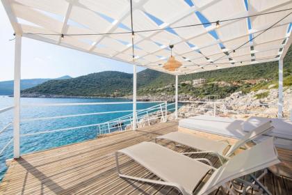 Kalkan Kalamar Koyunda Denize Özel Platformu Olan Eşsiz Villa Elana - image 28