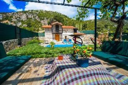 Villa Mountain House / İkizce - image 10