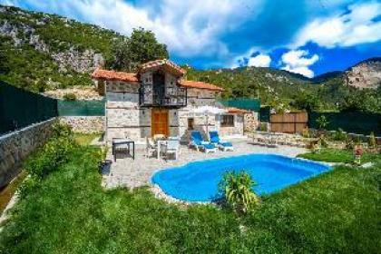 Villa Mountain House / İkizce - image 9