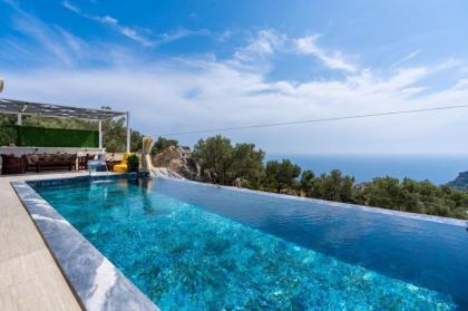 Villa Kontes / Kalkan - image 30